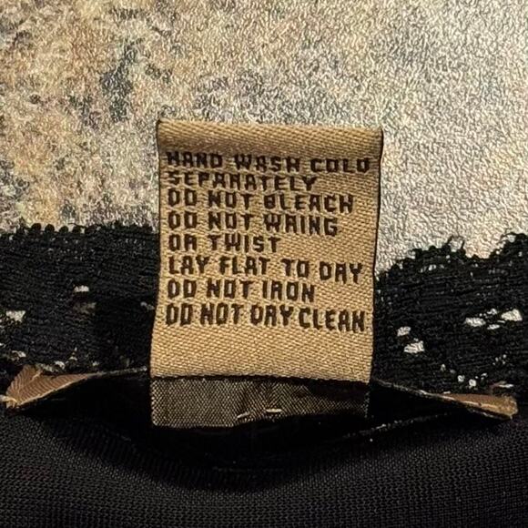 Notations Top 3/4 Sleeve Velvet Glam Goth Classic Sparkly Lace Trim Black 1X - Picture 4 of 5